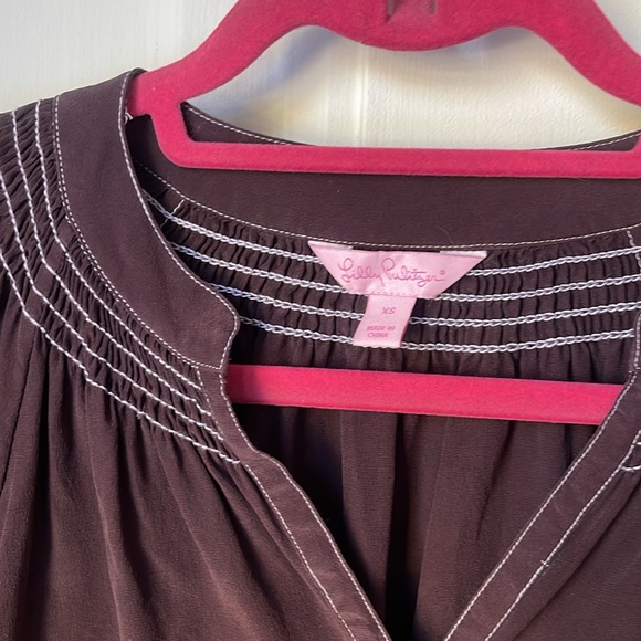 Lilly Pulitzer 100% Silk Brown XS Elsa Top Blouse - Picture 2 of 6